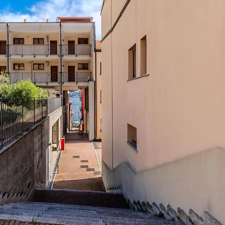 Piazza San Giuseppe-5 By Interhome Appartement