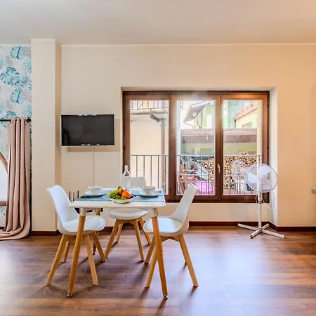 Piazza San Giuseppe-5 By Interhome * Acquaseria